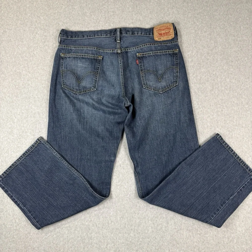 Vintage Levis 569 Jeans Mens 36x32 Blue Loose Straight Denim Cotton Baggy Y2K - Picture 2 of 9